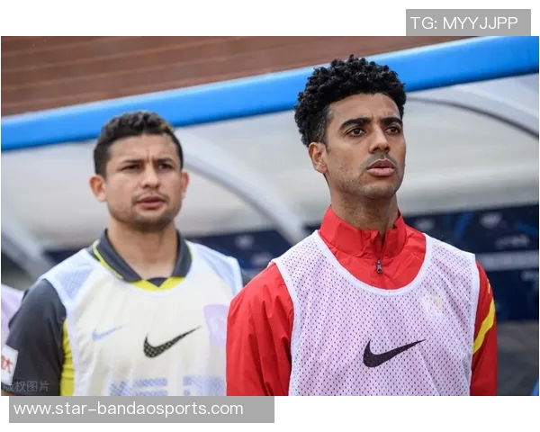 独家解析上海羽毛球队与欧冠足球运动员个人能力的深度对比分析 独家解析上海羽毛球队与欧冠足球运动员个人能力的深度对比分析